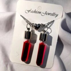 گردنبند خون