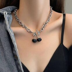 Alternative view of گردنبند گیلاس