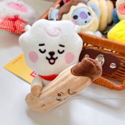 Alternative view of عروسک جاکلیدی اورجینال کره ای شناسه دار بی تی۲۱