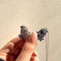 Alternative view of گردنبند ست دونفره طرح پیشی لباس پوش کد 1785