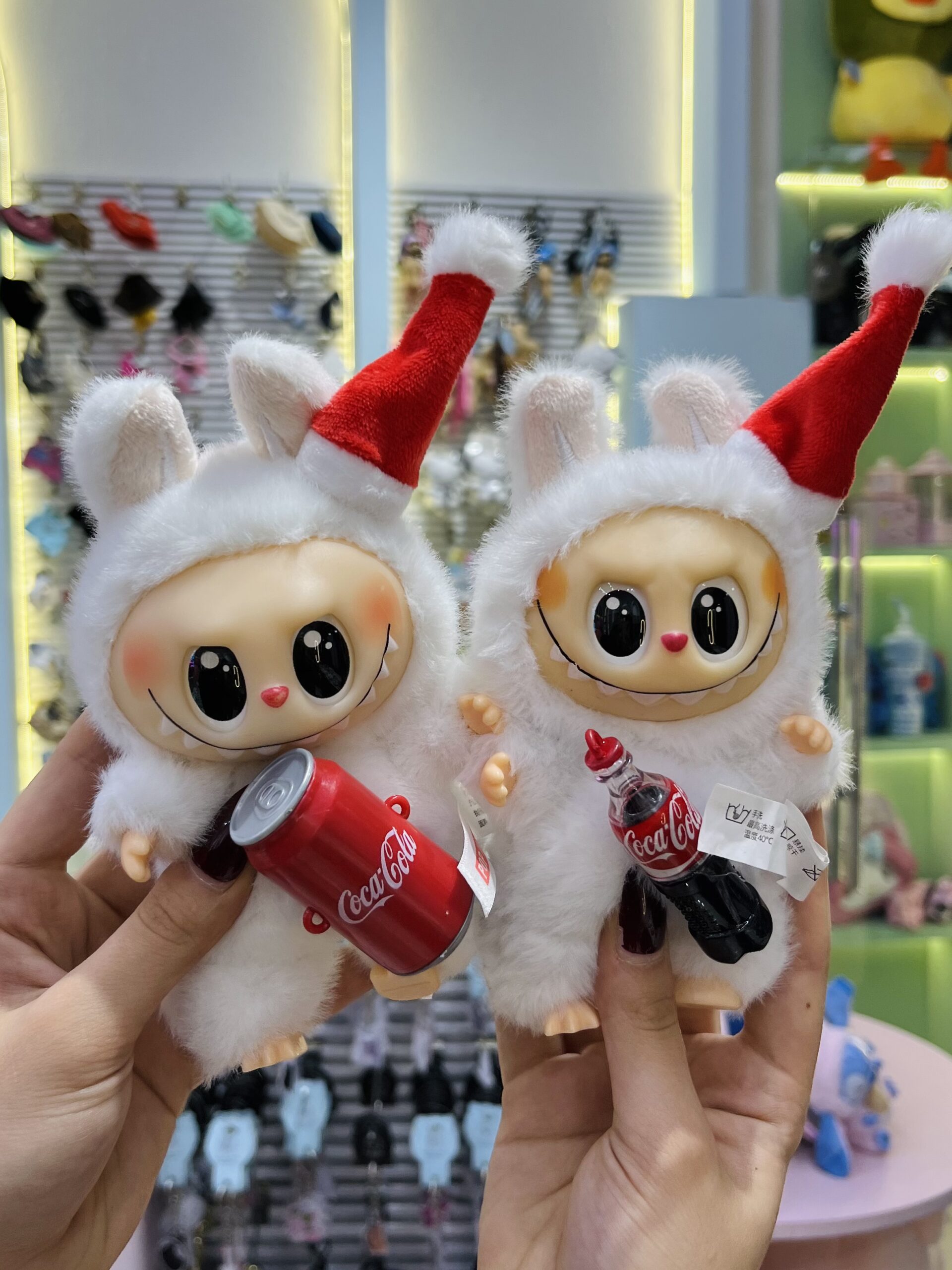 جاکلیدی لبوبو سری کوکاکولا کلاه دار کد 2431