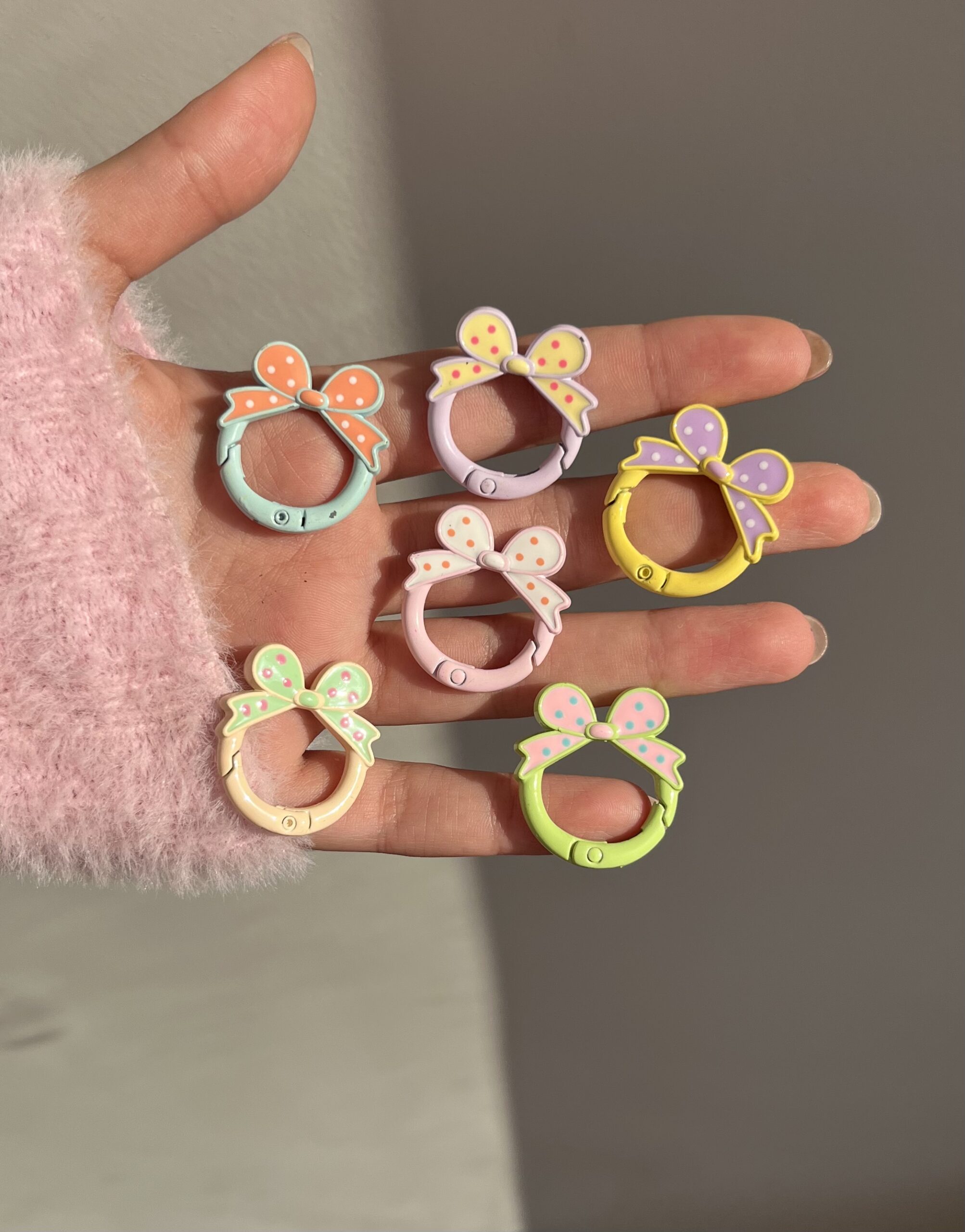 گیره جاکلیدی پاپیون خال خالی کد 2882