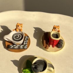 Alternative view of دکوری پیشی و فنجون قهوه کد 3050