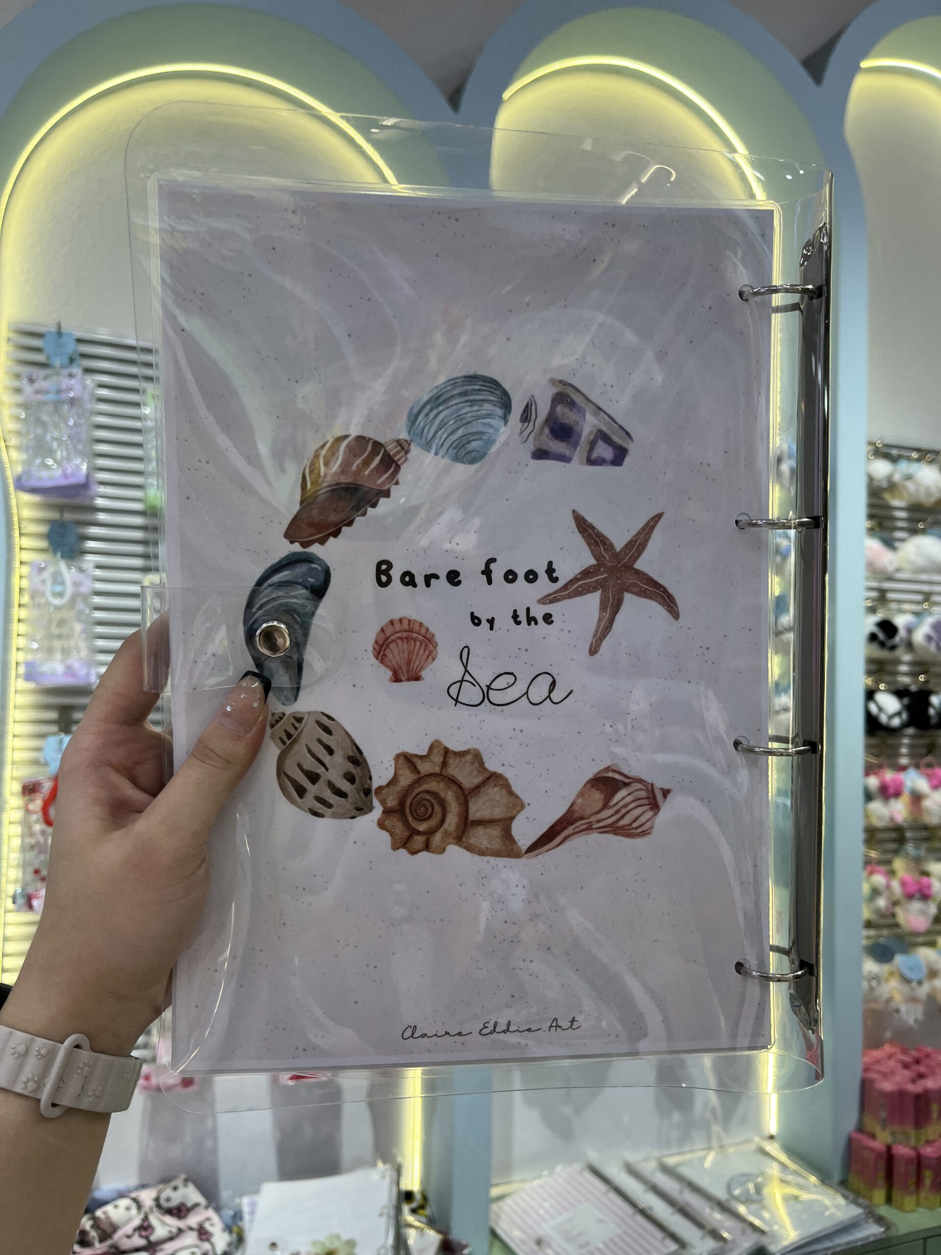 کلاسور شفاف سایز A4 Bare foot by the sea کد 3563
