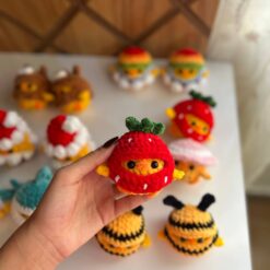 عروسک بافت جوجو توت‌فرنگی کد 3921
